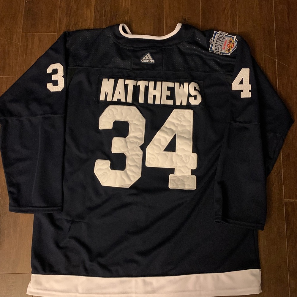 Adidas Dark Blue NHL maple leafs  Jersey size 60